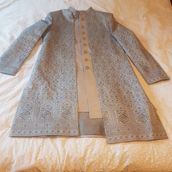 Formal South Asian Dress - Picture 3 of 4